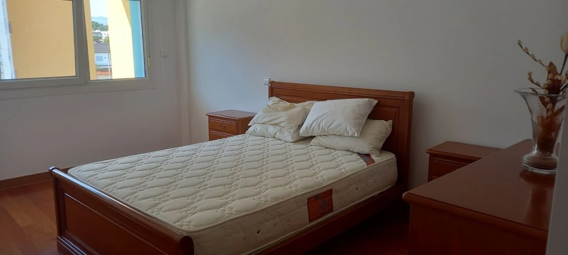Apartamento T4 para Venda em Mazedo e Cortes Foto 3