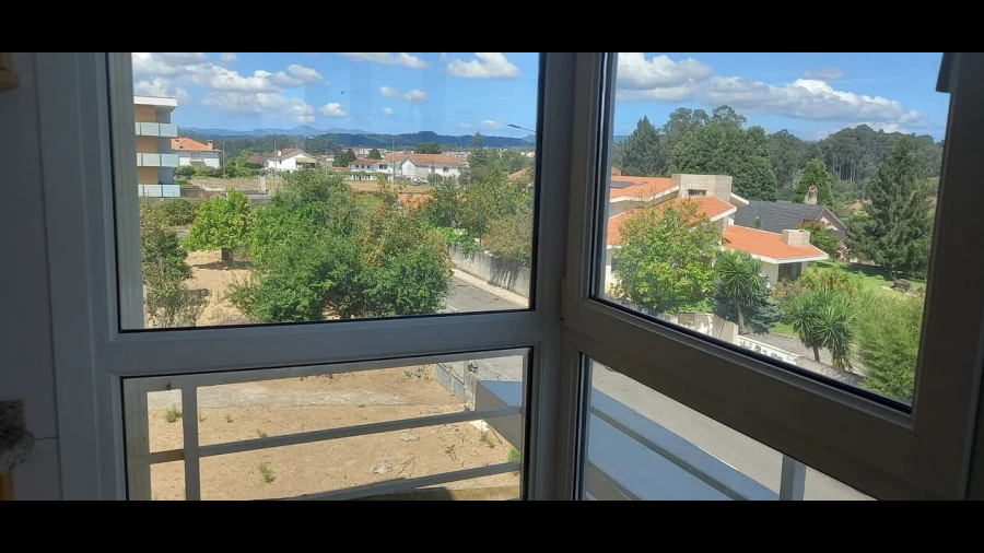 Apartamento T4 para Venda em Mazedo e Cortes