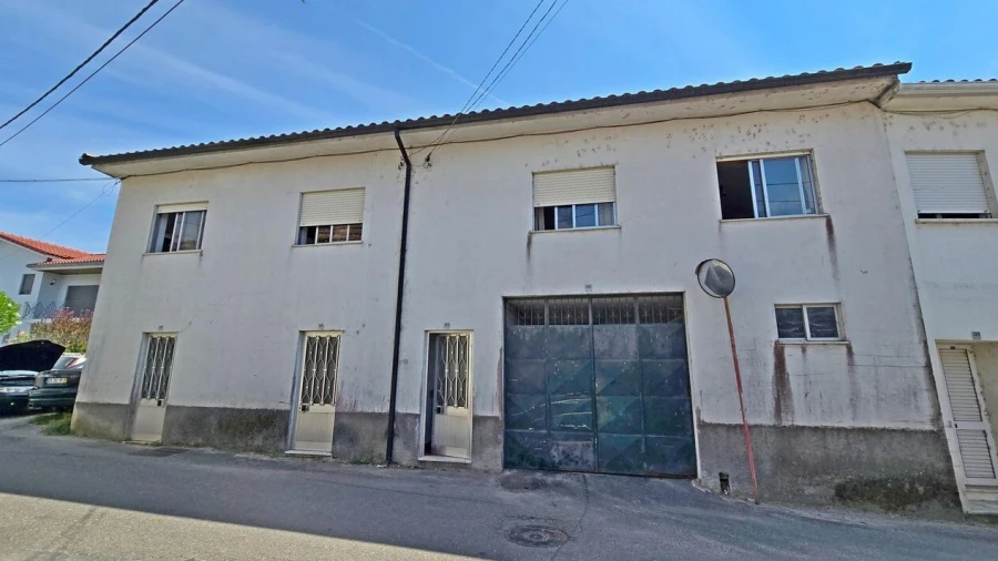 Moradia T5 para Venda em Monção e Troviscoso