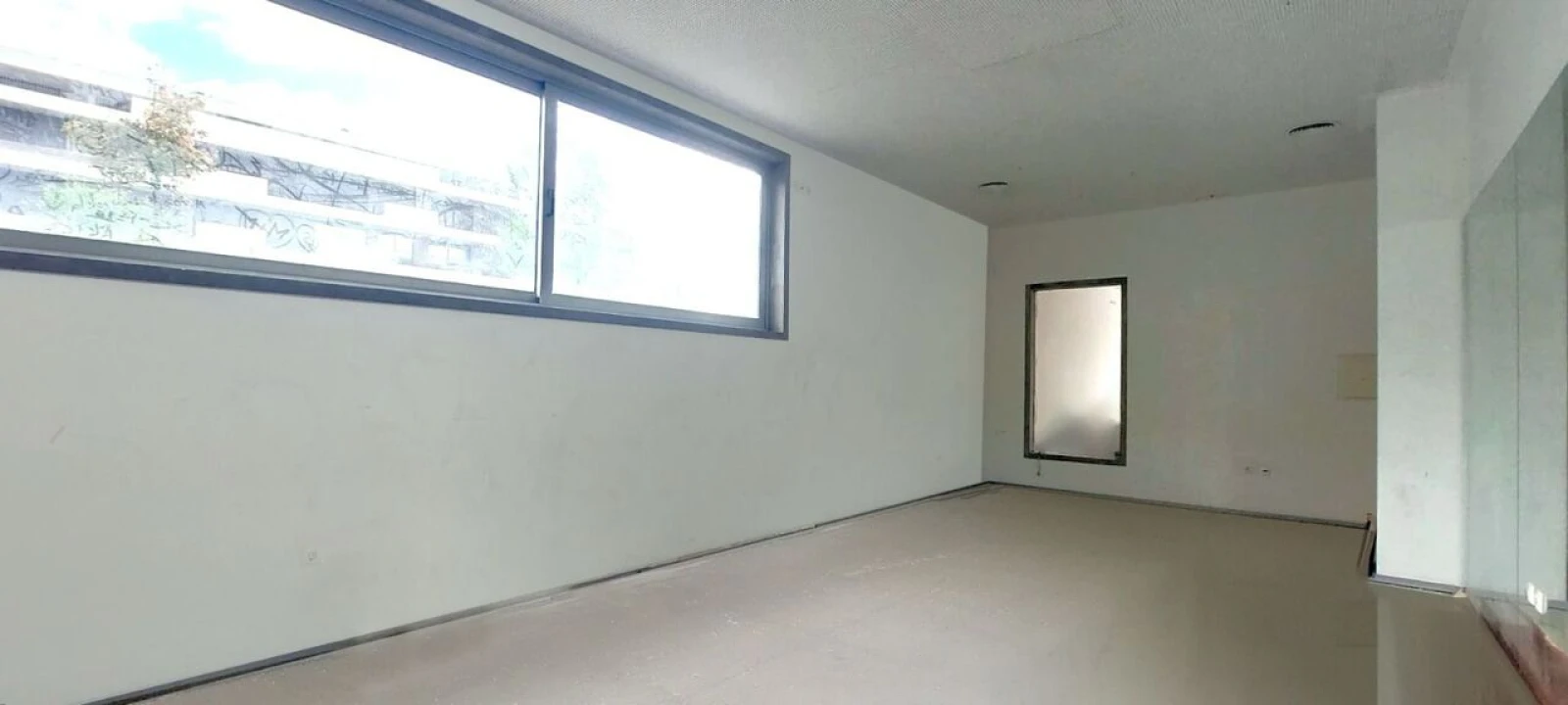 Loja para Venda em Santa Maria da Feira, Travanca, Sanfins e Espargo Foto 8