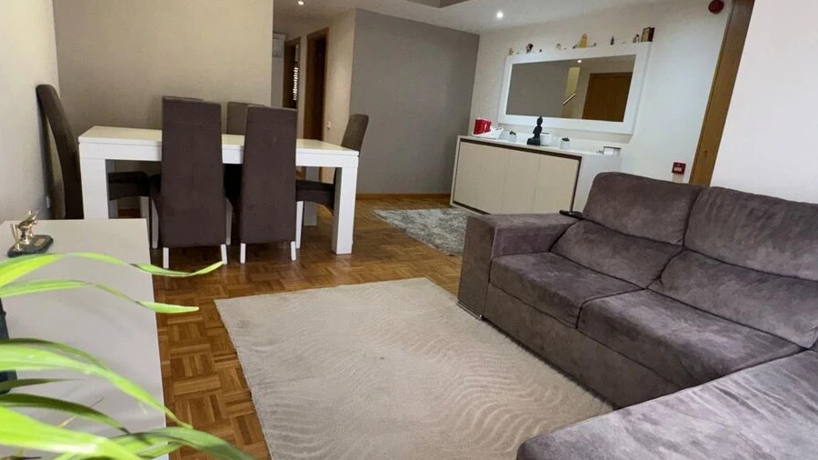 Moradia T4 para Venda em Vila e Roussas
