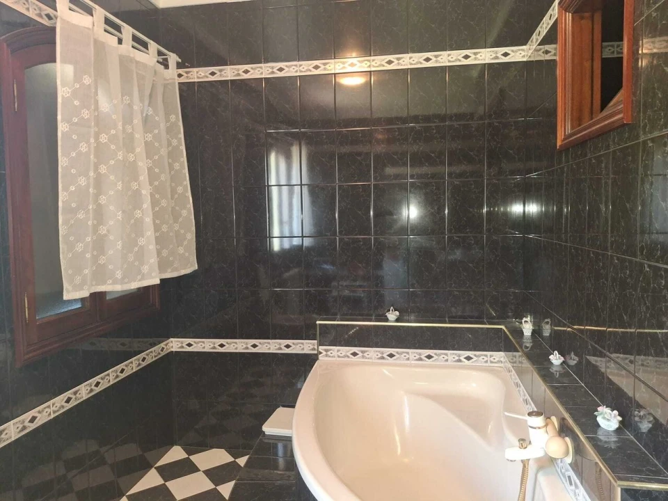 Moradia T5 para Venda em Messegães, Valadares e Sá Foto 38