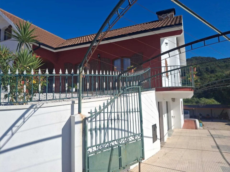 Moradia T5 para Venda em Messegães, Valadares e Sá Foto 4