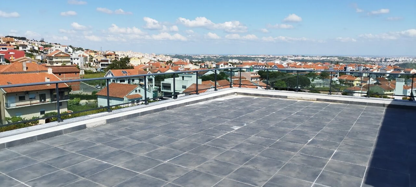 Moradia T5 para Venda em Pontinha e Famões Foto 10