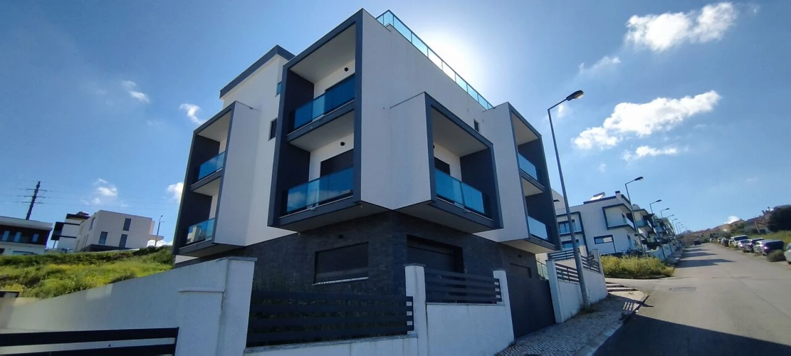 Moradia T5 para Venda em Pontinha e Famões Foto 25