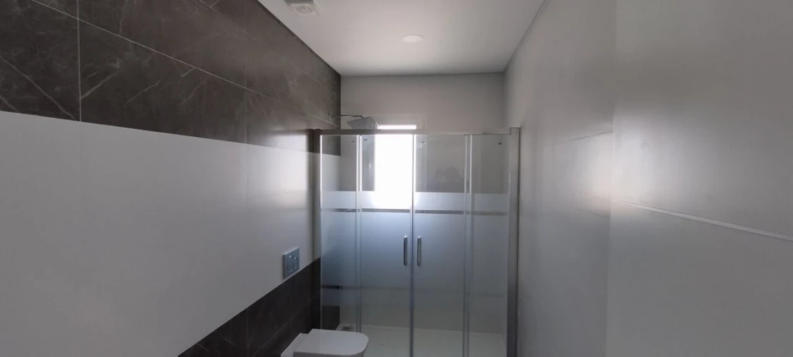 Moradia T5 para Venda em Pontinha e Famões Foto 14