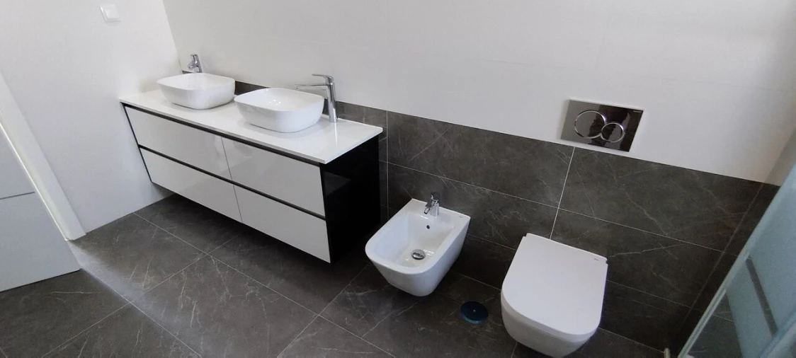 Moradia T5 para Venda em Pontinha e Famões Foto 16