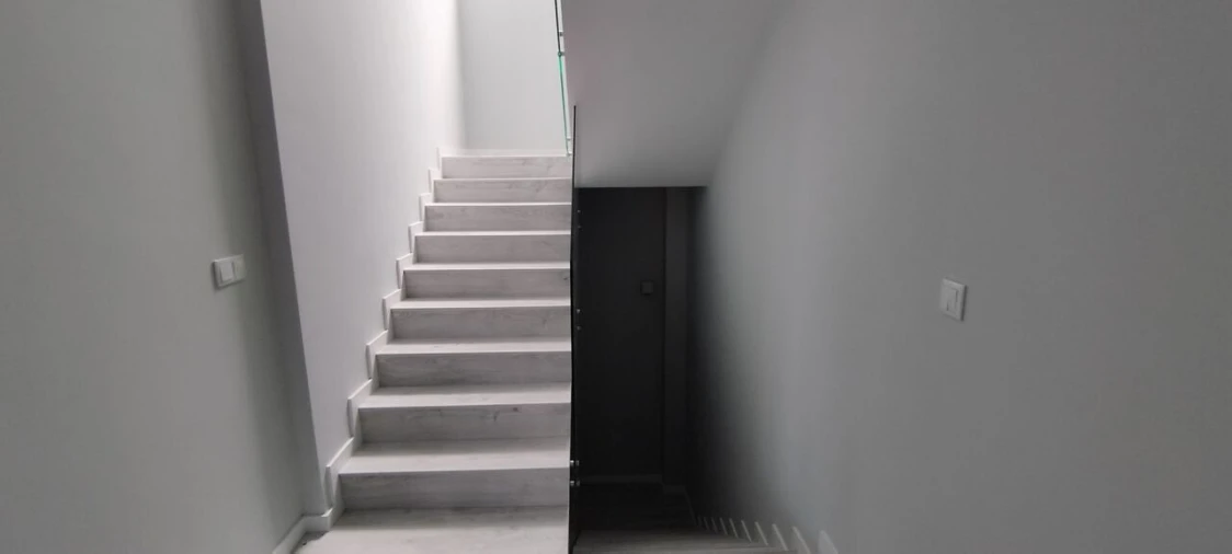 Moradia T5 para Venda em Pontinha e Famões Foto 18