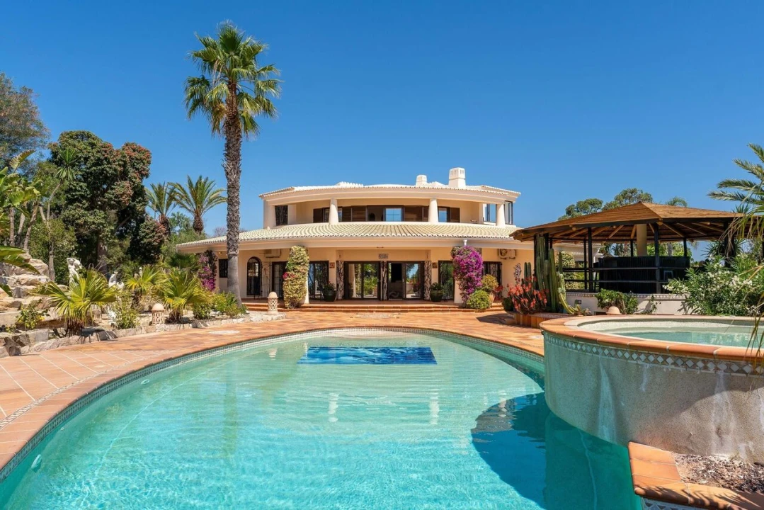 Moradia T4 para Venda em Lagoa e Carvoeiro Foto 1