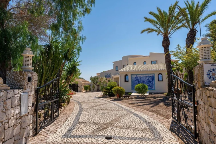 Moradia T4 para Venda em Lagoa e Carvoeiro Foto 6