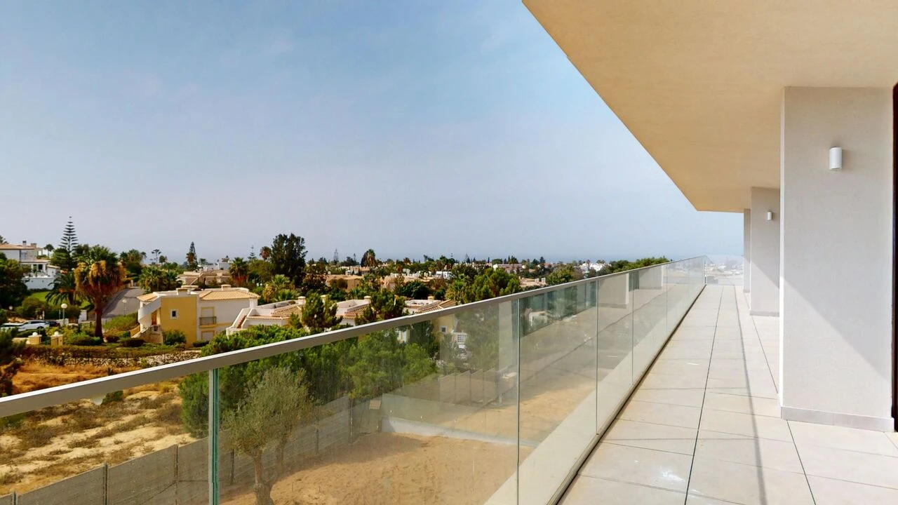 Apartamento T3 para Venda em Lagoa e Carvoeiro Foto 3