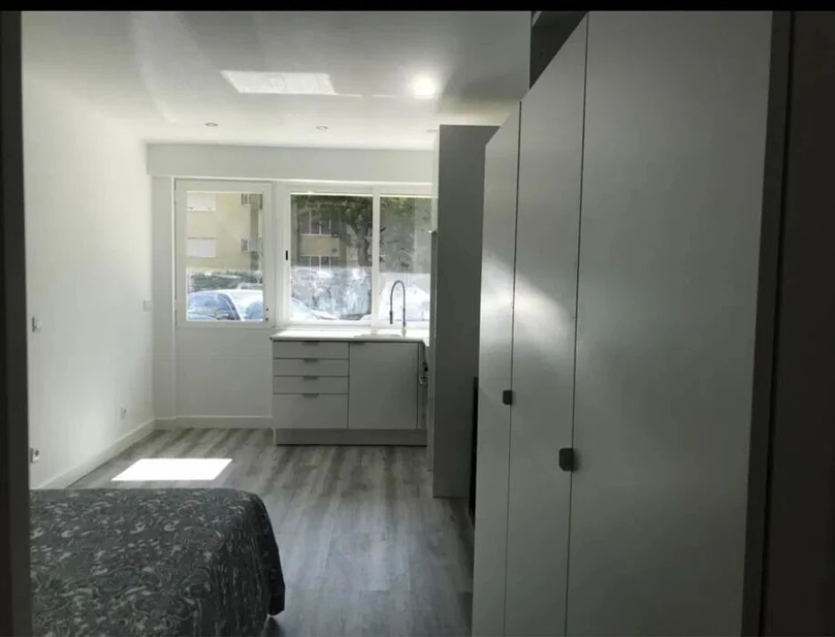 Apartamento T0 para Venda em Oeiras e São Julião da Barra, Paço de Arcos e Caxias Foto 1