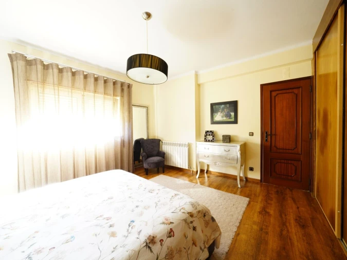 Moradia T4 para Venda em Gondemaria e Olival Foto 11