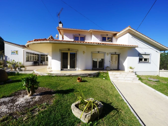 Moradia T4 para Venda em Gondemaria e Olival Foto 2