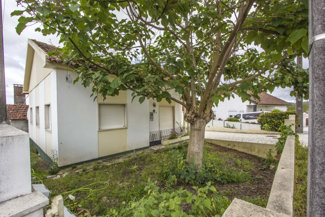 Moradia T4 para Venda em Parceiros e Azoia Foto 17