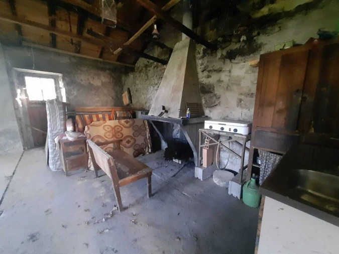 Moradia T2 para Venda em Castro Laboreiro e Lamas de Mouro Foto 11