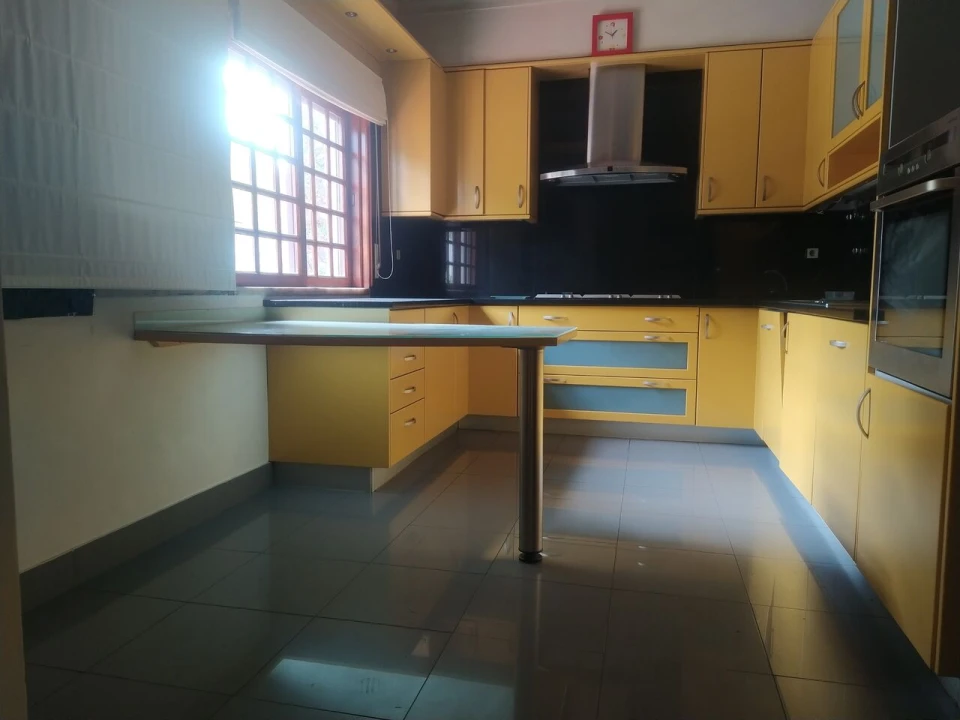 Moradia T4 para Venda em Nogueira, Fraião e Lamaçães Foto 18