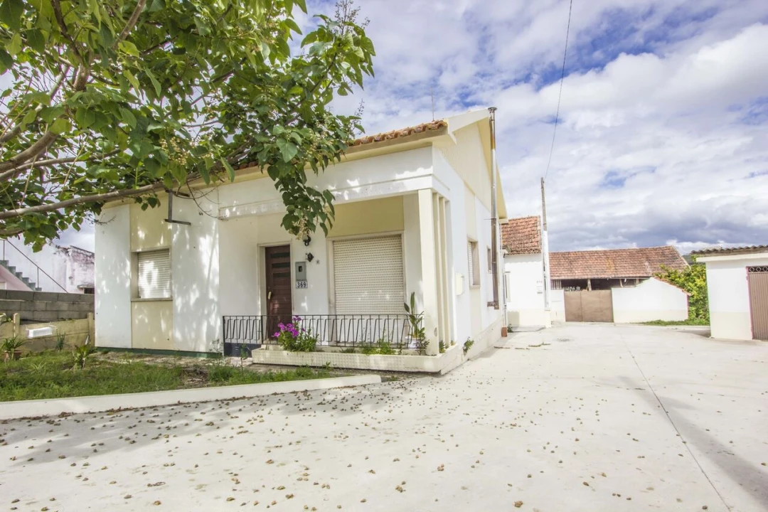 Moradia T4 para Venda em Parceiros e Azoia Foto 2