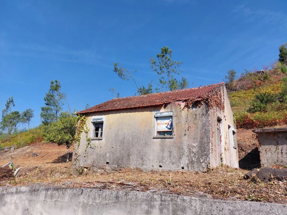 Moradia T2 para Venda em Prado e Remoães Foto 1