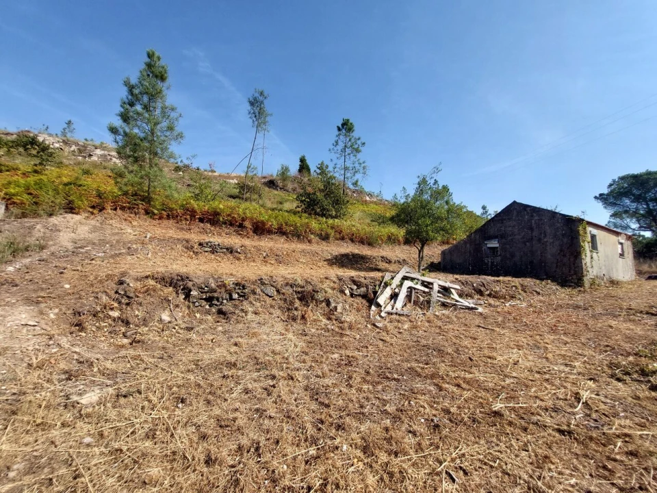 Moradia T2 para Venda em Prado e Remoães Foto 6