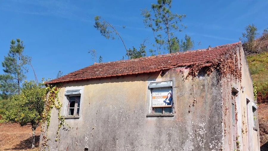 Moradia T2 para Venda em Prado e Remoães