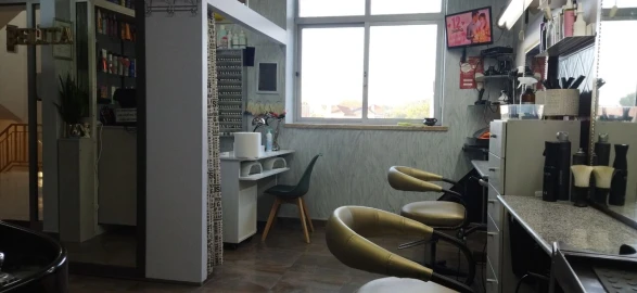 Loja para Venda em Santiago e São Simão de Litém e Albergaria dos Doze