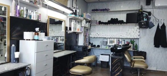 Loja para Venda em Santiago e São Simão de Litém e Albergaria dos Doze