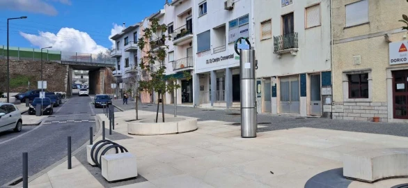 Loja para Venda em Santiago e São Simão de Litém e Albergaria dos Doze