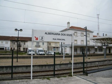 Loja para Venda em Santiago e São Simão de Litém e Albergaria dos Doze