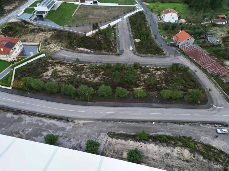 Terreno para Venda em Santiago e São Simão de Litém e Albergaria dos Doze Foto 9