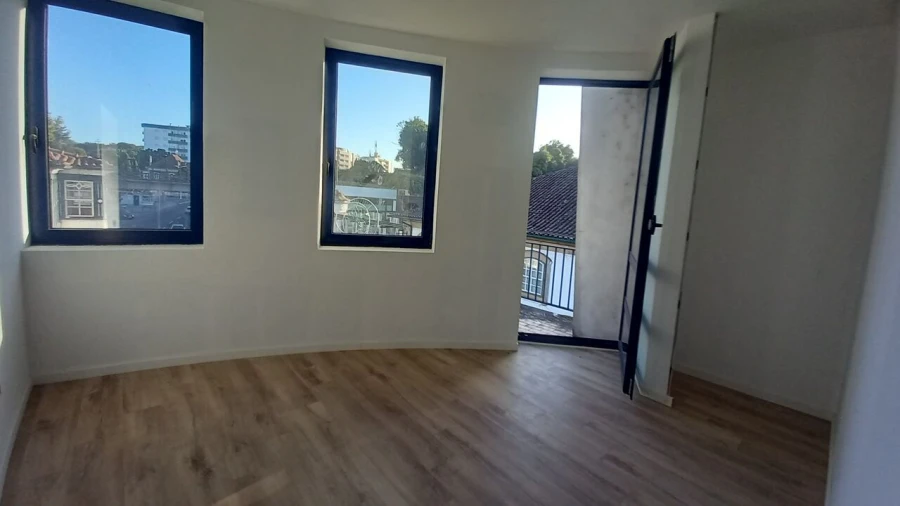 Apartamento T2 para Venda em Monção e Troviscoso Foto 5