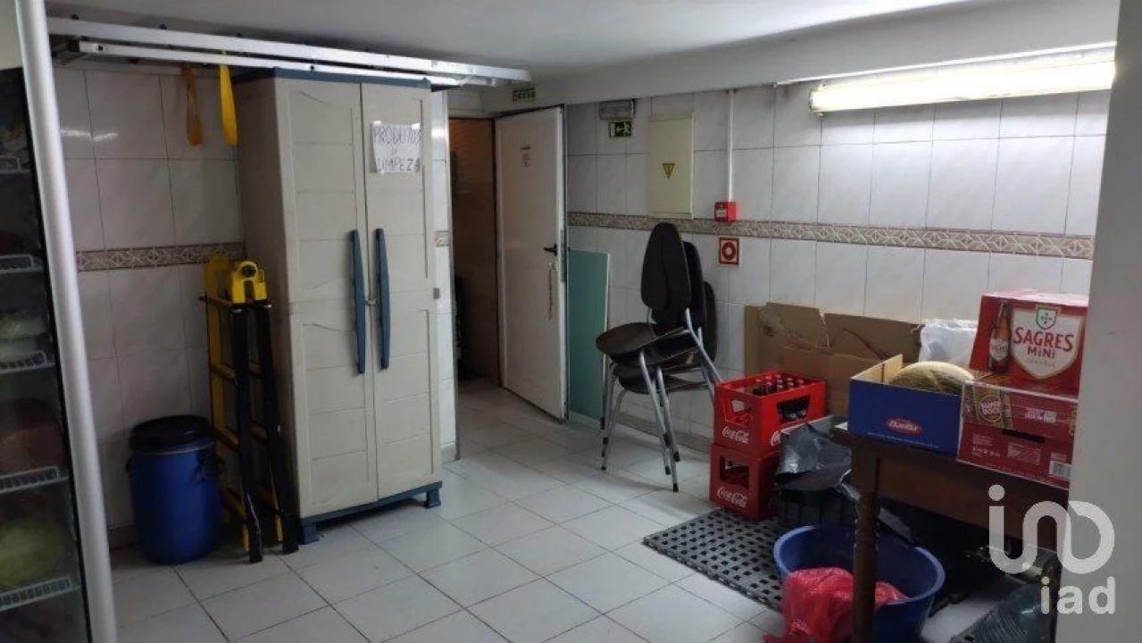 Loja para Venda em Póvoa de Santo Adrião e Olival Basto Foto 4