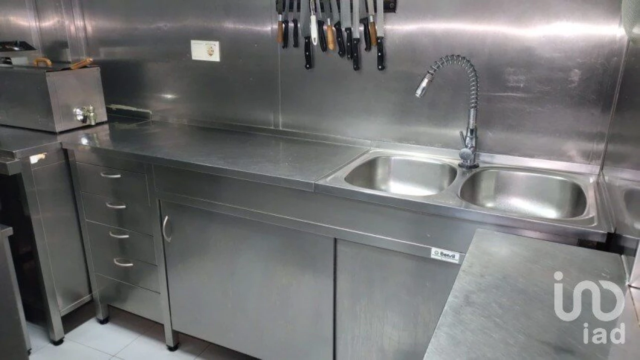 Loja para Venda em Póvoa de Santo Adrião e Olival Basto Foto 10