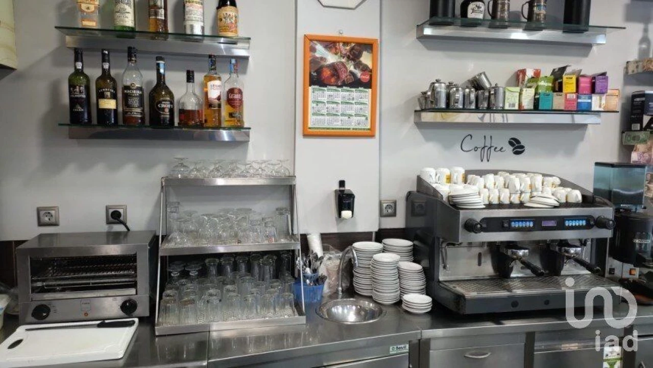 Loja para Venda em Póvoa de Santo Adrião e Olival Basto Foto 13