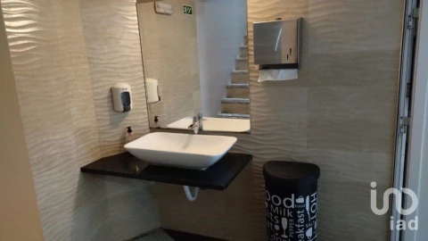 Loja para Venda em Póvoa de Santo Adrião e Olival Basto