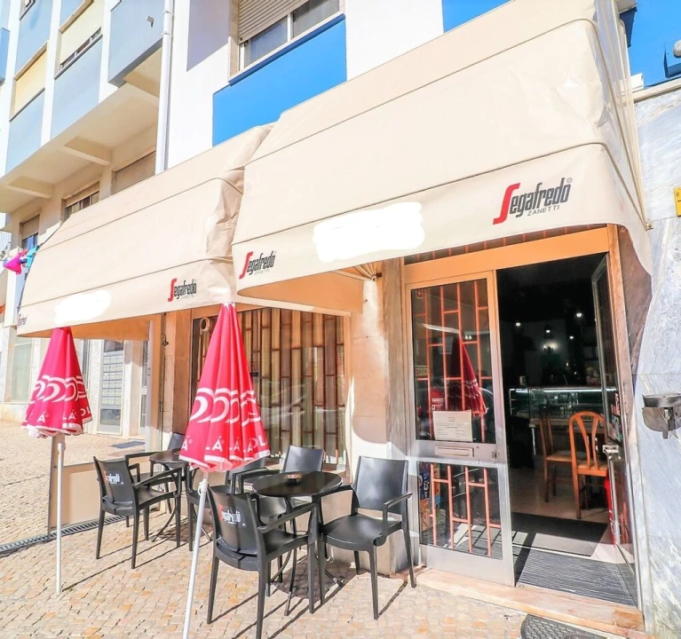 Loja para Venda em Oeiras e São Julião da Barra, Paço de Arcos e Caxias Foto 10