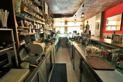 Loja para Venda em Oeiras e São Julião da Barra, Paço de Arcos e Caxias