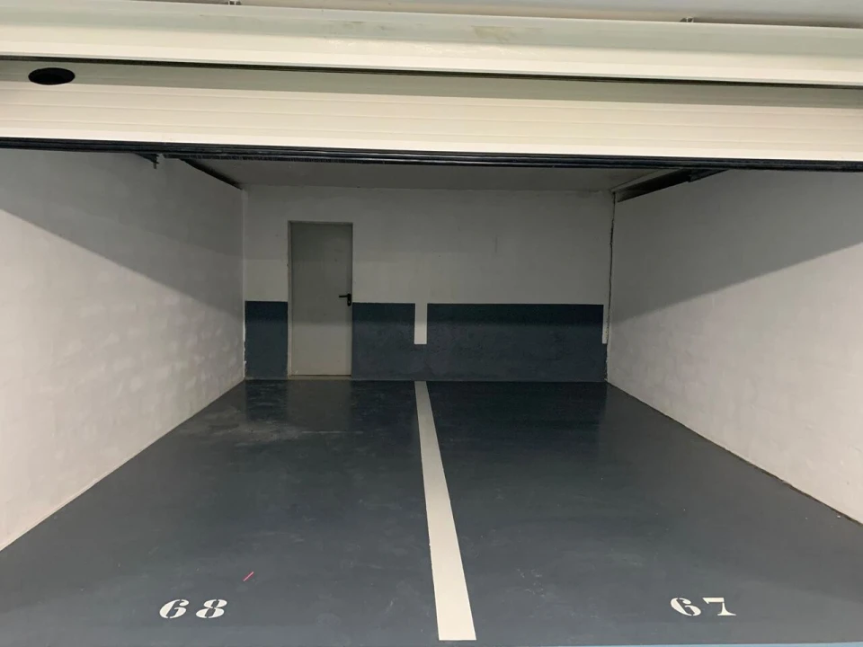 Garagem para Venda em Mazedo e Cortes Foto 1