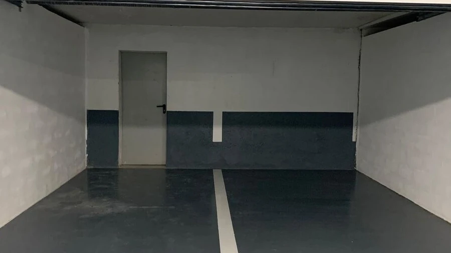 Garagem para Venda em Mazedo e Cortes