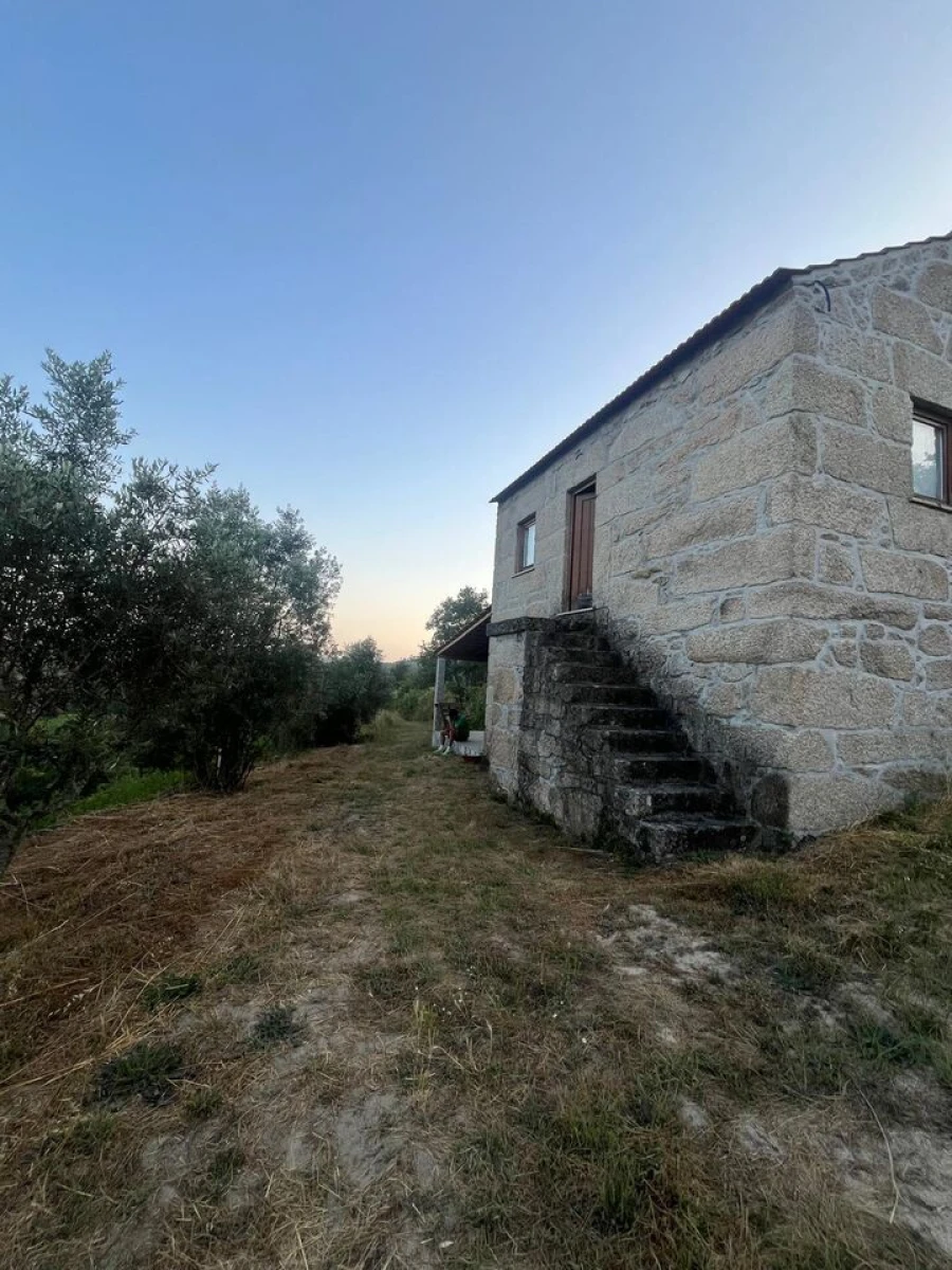 Quinta T1 para Venda em Santiago de Cassurrães e Póvoa de Cervães Foto 38
