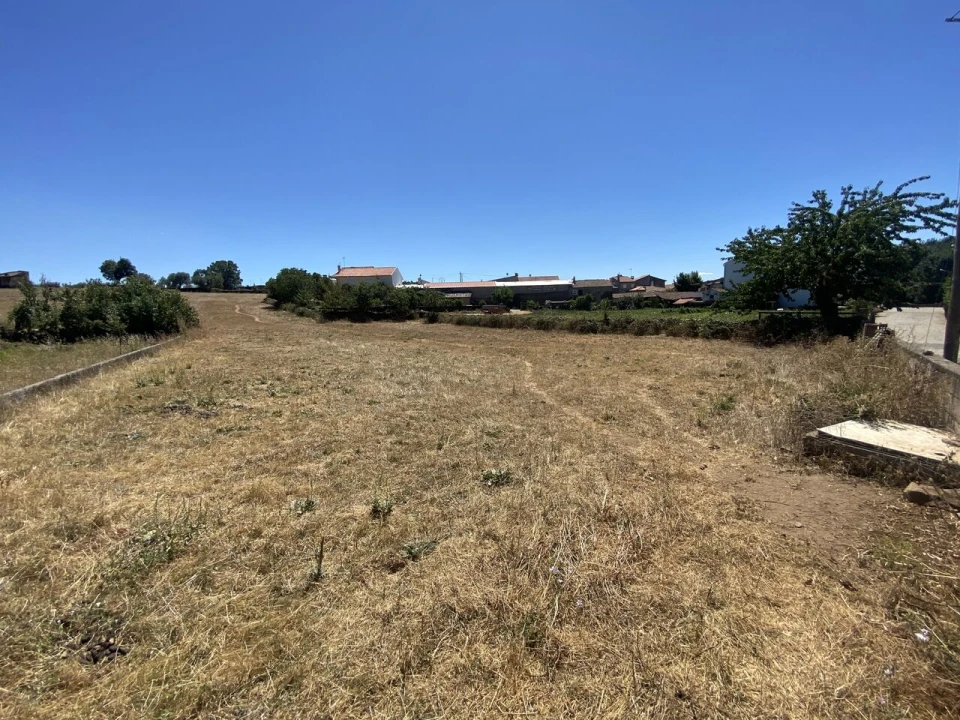 Terreno para Venda em Izeda, Calvelhe e Paradinha Nova Foto 2