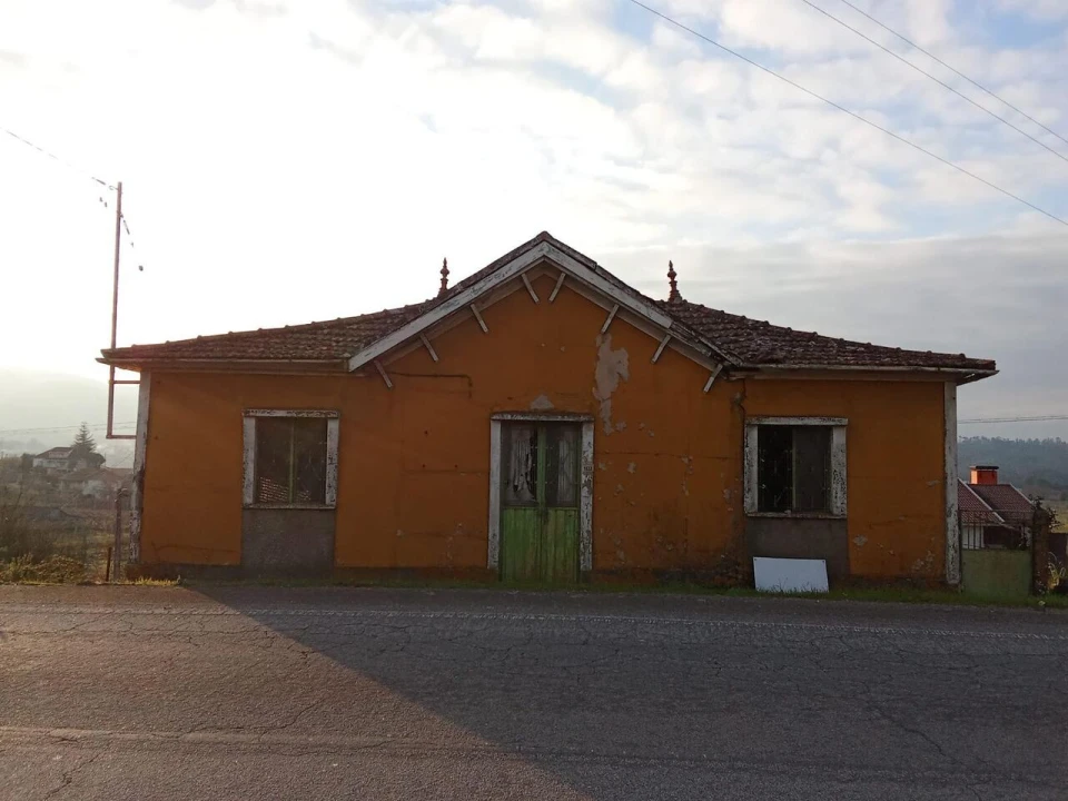 Moradia T5 para Venda em Mazedo e Cortes Foto 2