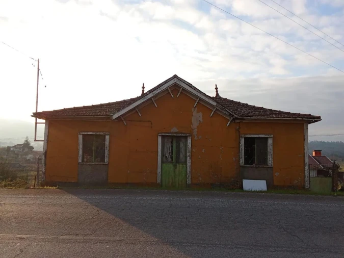 Moradia T5 para Venda em Mazedo e Cortes Foto 2