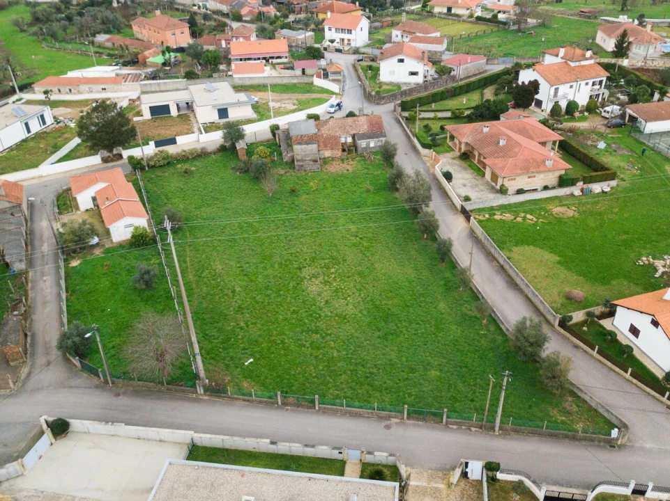Terreno para Venda em Campos e Vila Meã Foto 3