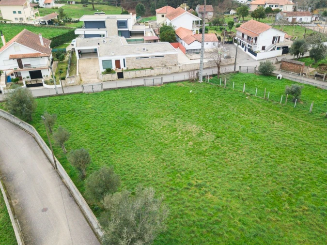 Terreno para Venda em Campos e Vila Meã Foto 1
