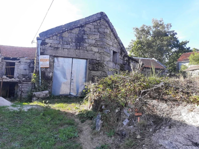 Moradia T3 para Venda em Castro Laboreiro e Lamas de Mouro Foto 2