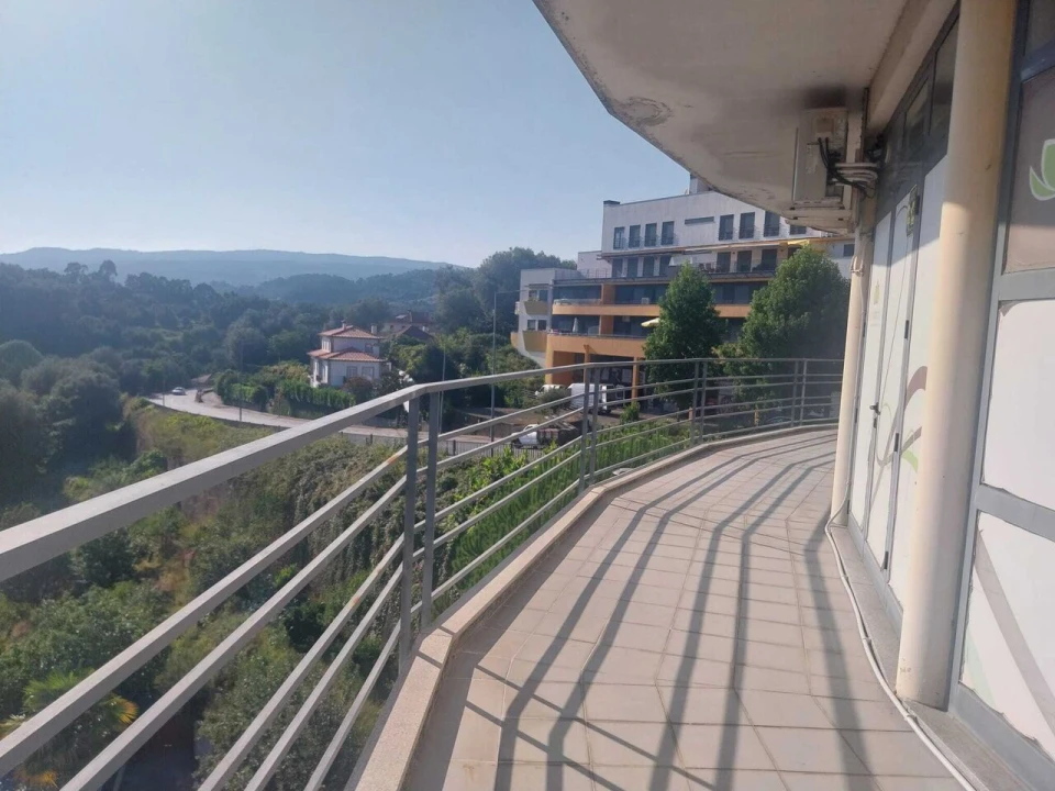 Loja para Venda em Ponte da Barca, V.N. Muía, Paço Vedro Magalhães Foto 5