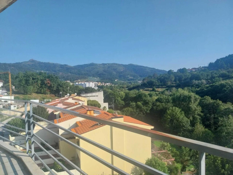 Loja para Venda em Ponte da Barca, V.N. Muía, Paço Vedro Magalhães Foto 8