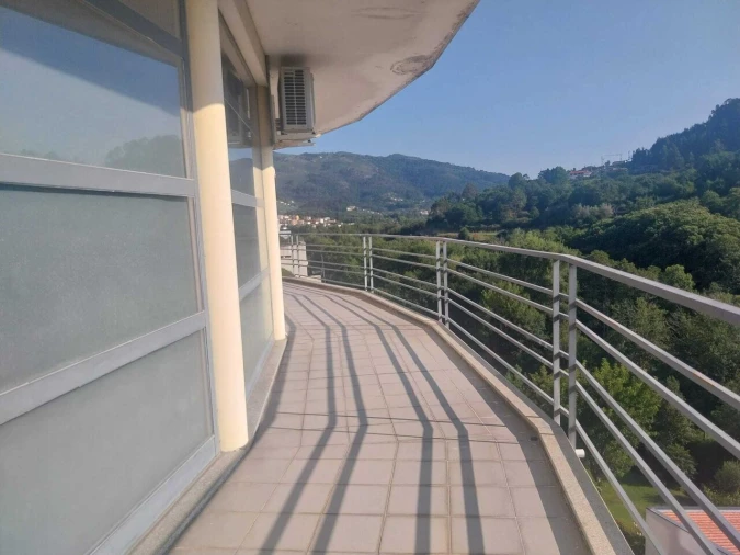 Loja para Venda em Ponte da Barca, V.N. Muía, Paço Vedro Magalhães Foto 7