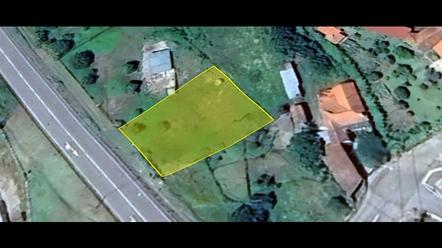 Terreno para Venda em Prado e Remoães